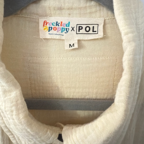 POL x Freckled Poppy Textured Henley Pullover - Picture 3 of 11